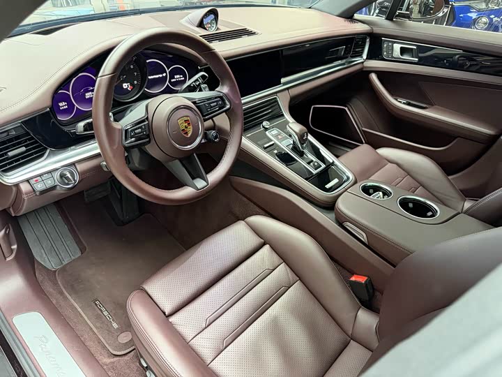 Фото 15 - Porsche Panamera