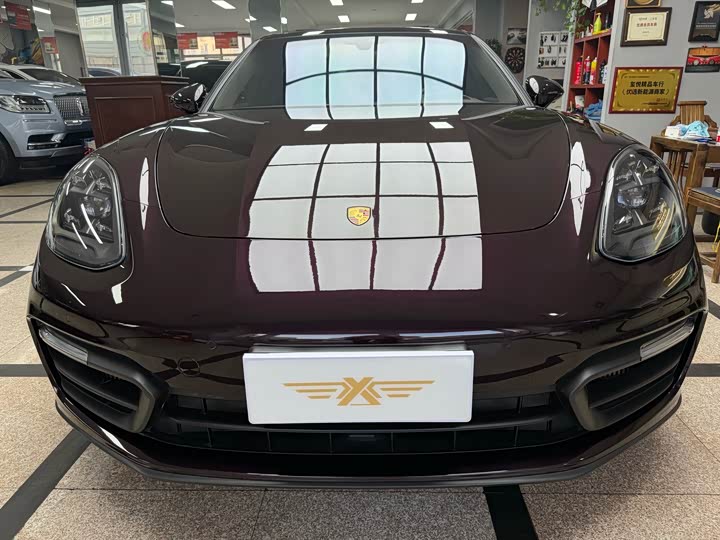 Фото 2 - Porsche Panamera