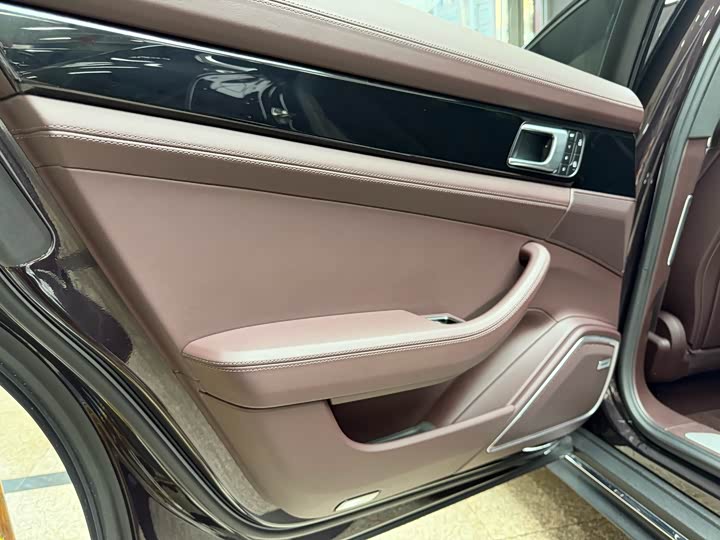 Фото 24 - Porsche Panamera