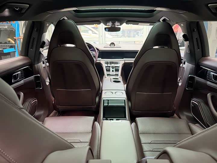 Фото 35 - Porsche Panamera