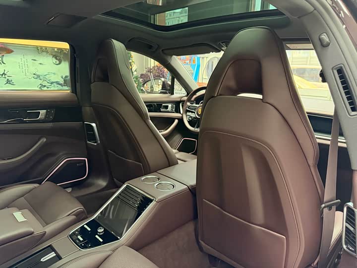 Фото 37 - Porsche Panamera