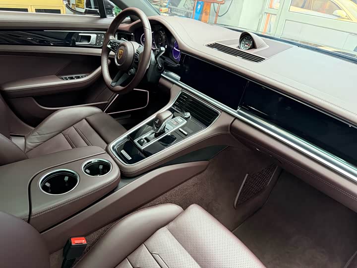 Фото 41 - Porsche Panamera