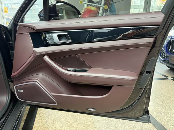 Фото 44 - Porsche Panamera