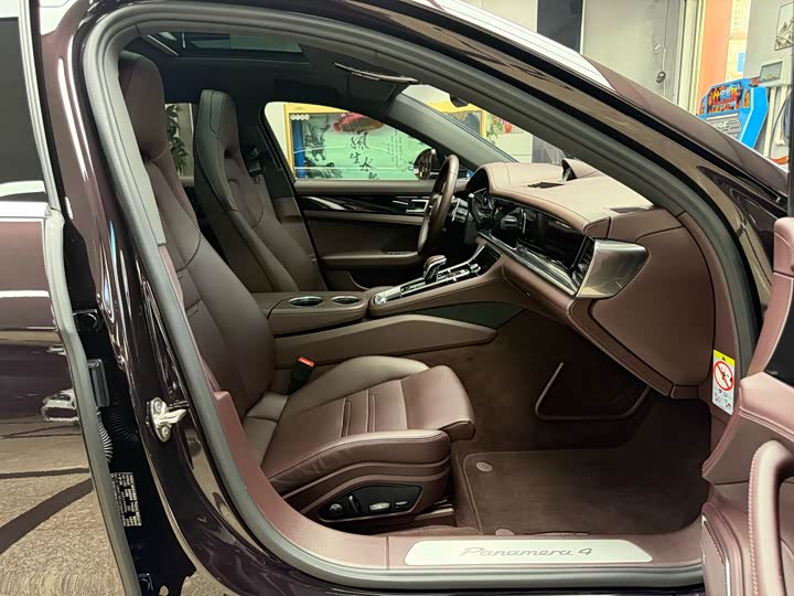 Фото 45 - Porsche Panamera