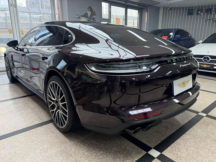 Фото 6 - Porsche Panamera