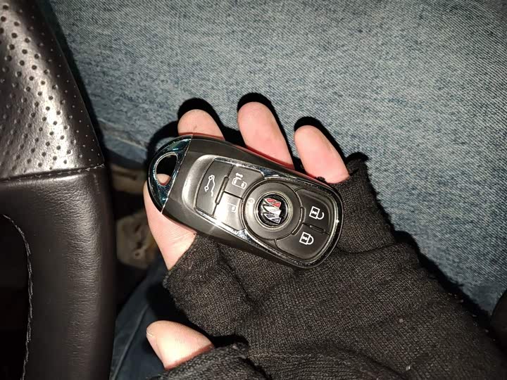 Фото 9 - Buick GL8 ES