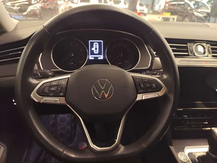 Фото 11 - Volkswagen Magotan