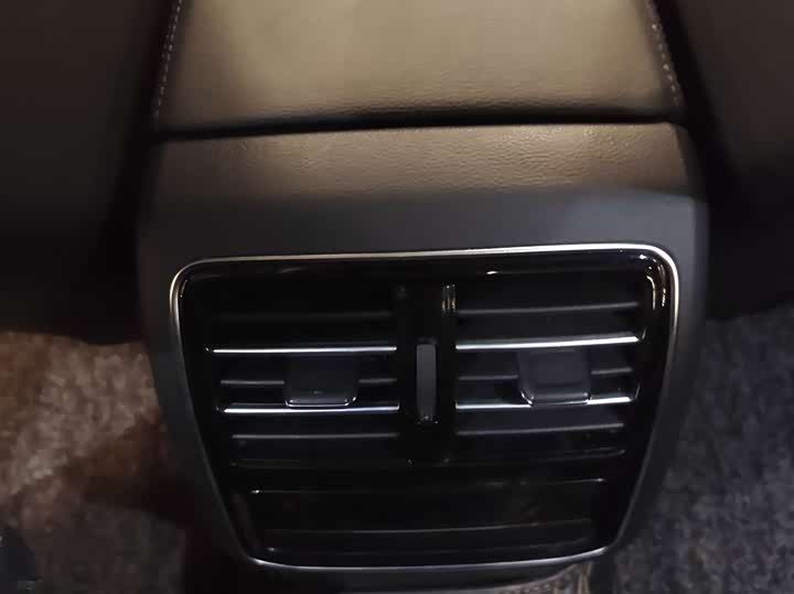 Фото 13 - Volkswagen Magotan