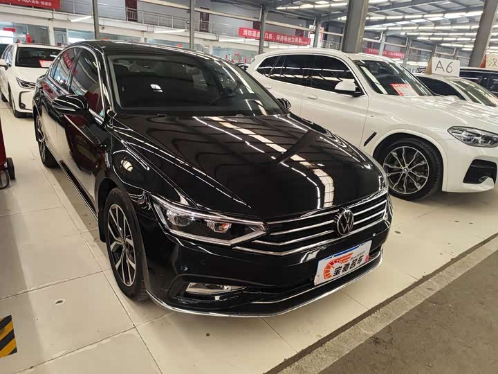 Фото 3 - Volkswagen Magotan