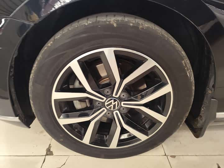 Фото 5 - Volkswagen Magotan