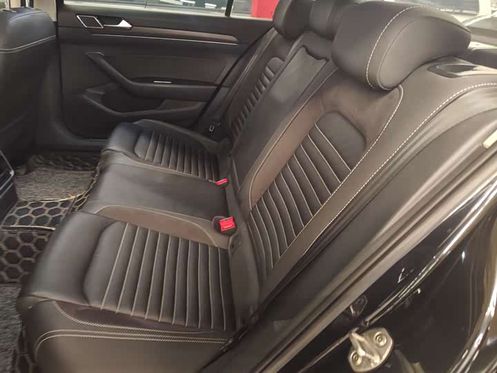 Фото 8 - Volkswagen Magotan