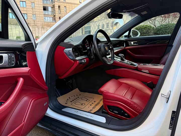 Фото 5 - Porsche Panamera