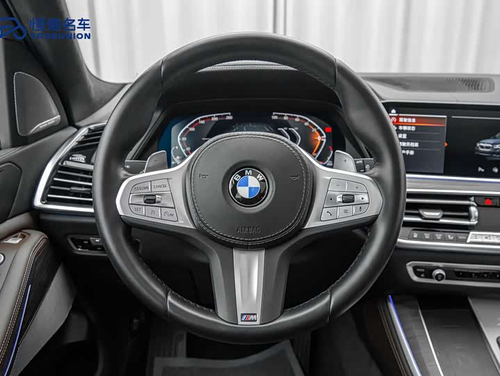 Фото 17 - BMW X5