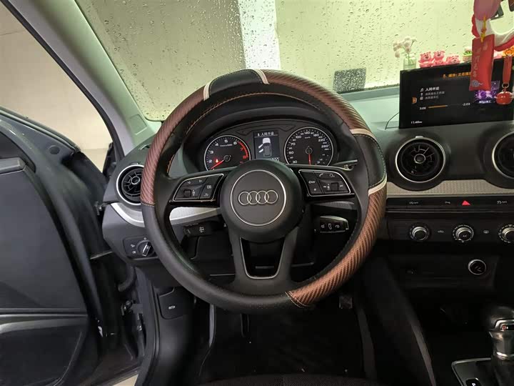 Фото 11 - Audi Q2L