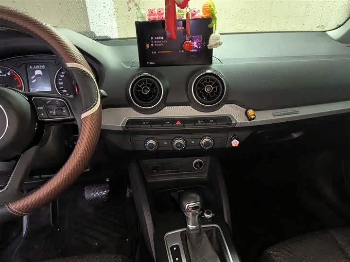 Фото 13 - Audi Q2L