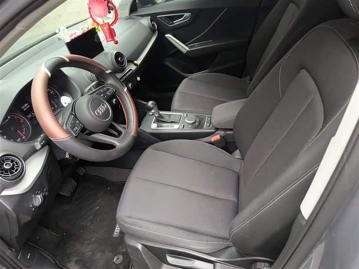 Фото 15 - Audi Q2L