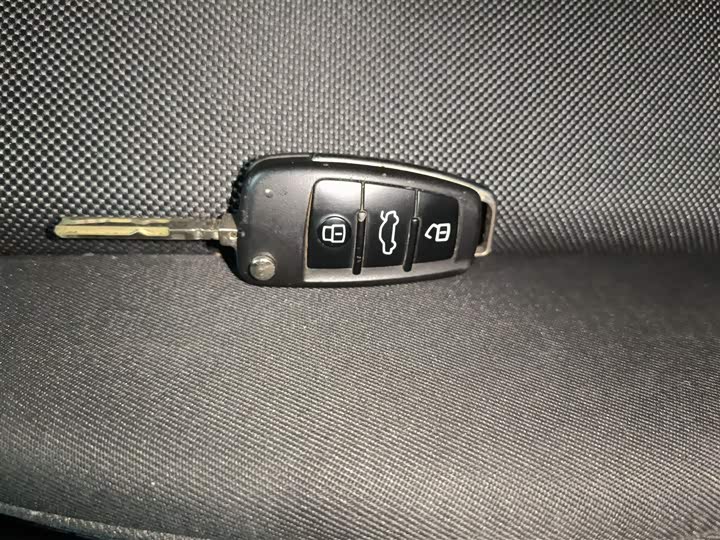 Фото 9 - Audi Q2L