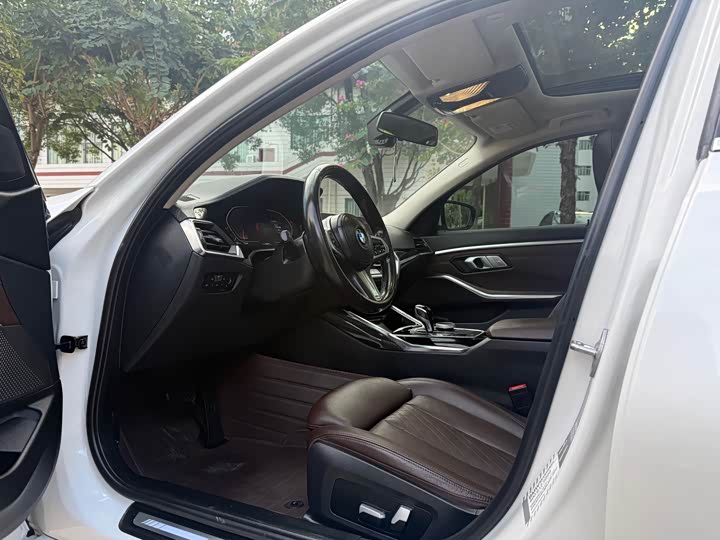 Фото 4 - BMW 3 Series