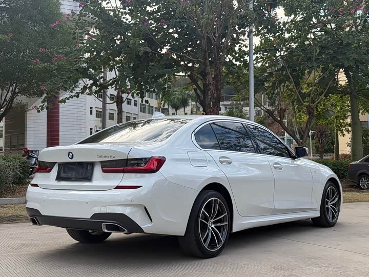 Фото 9 - BMW 3 Series