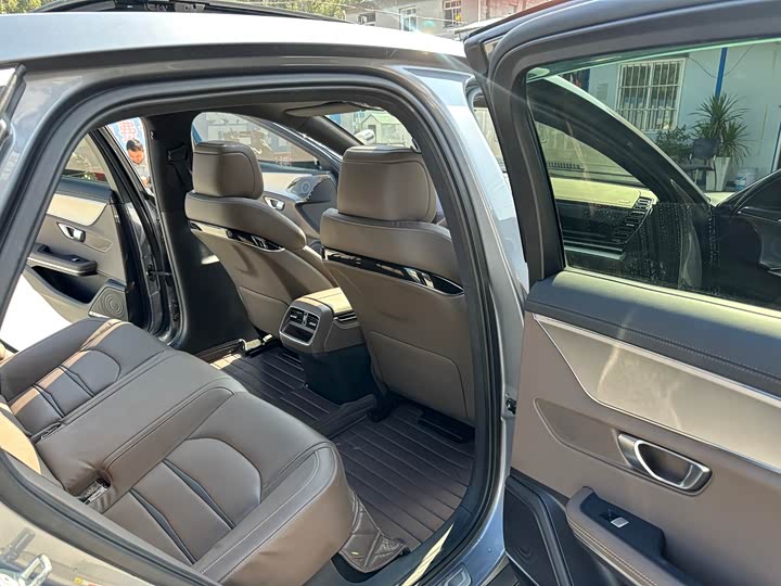 Фото 10 - BYD Han