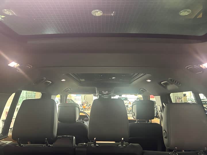 Фото 11 - Land Rover Defender