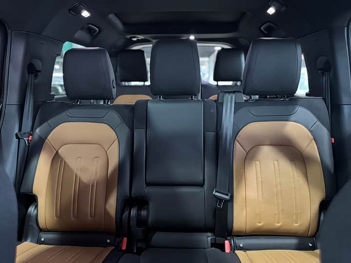 Фото 4 - Land Rover Defender