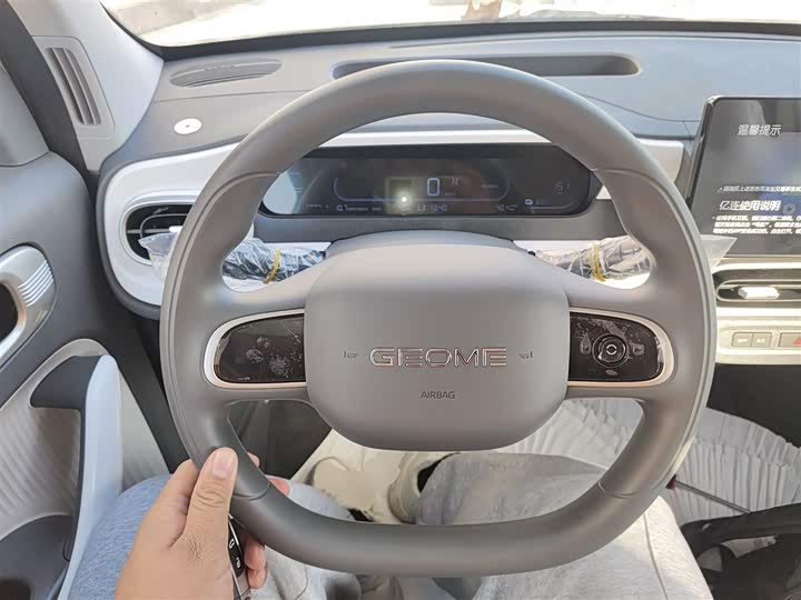 Фото 11 - Geely Galaxy Panda Mini