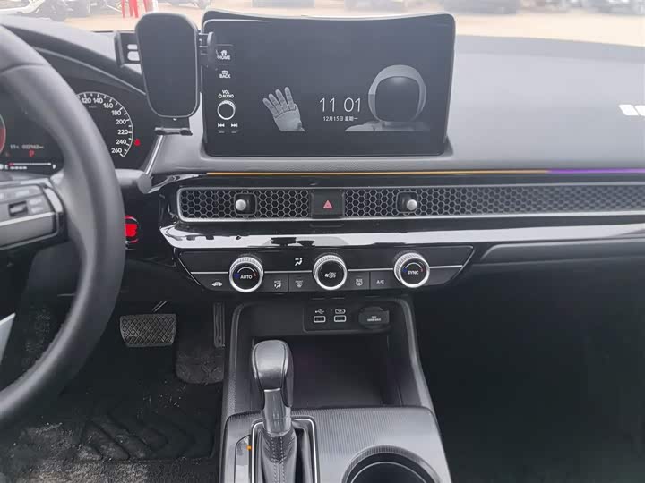 Фото 13 - Honda Civic