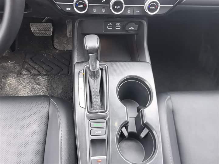 Фото 14 - Honda Civic