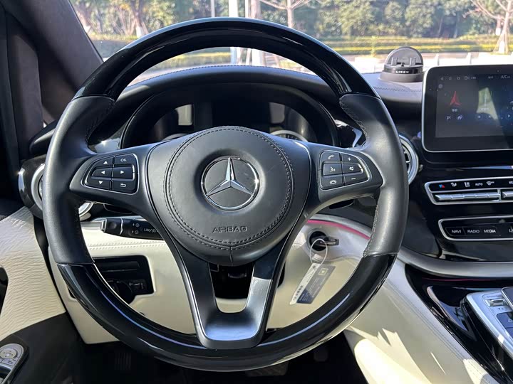 Фото 8 - Mercedes-Benz Vito