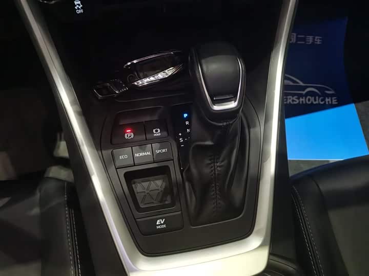 Фото 14 - Toyota Wildlander