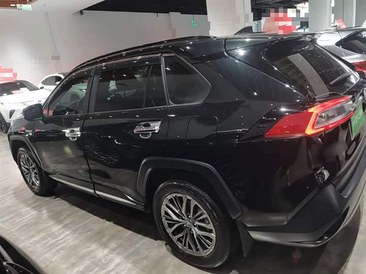 Фото 5 - Toyota Wildlander