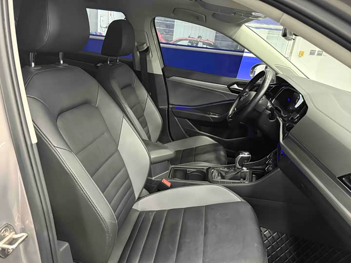 Фото 12 - Volkswagen Sagitar L