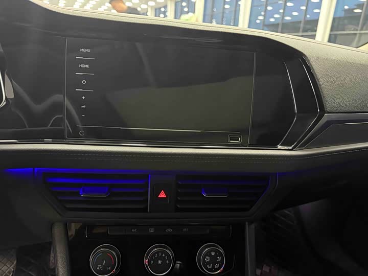 Фото 17 - Volkswagen Sagitar L