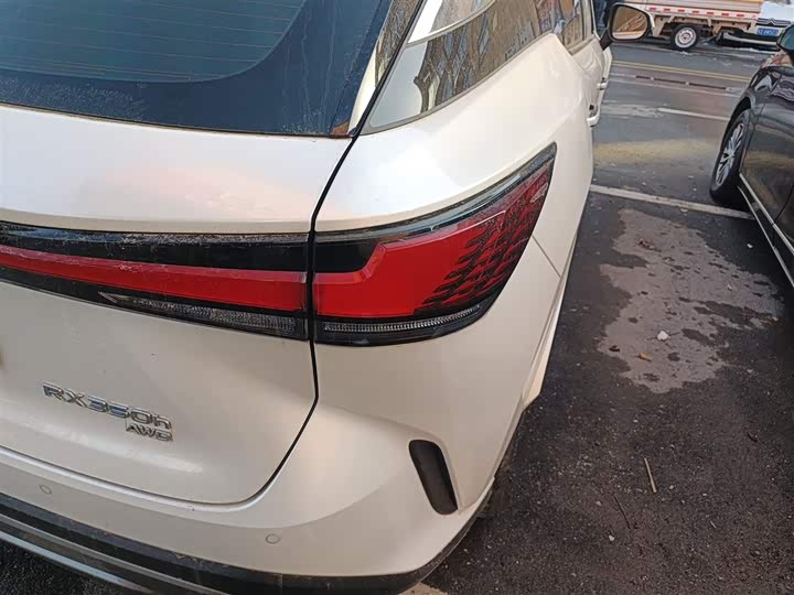 Фото 8 - Lexus RX