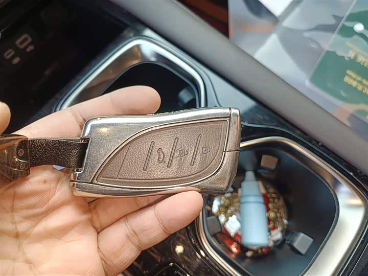 Фото 9 - Lexus RX