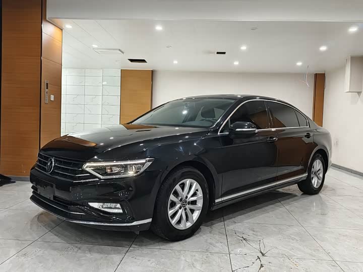 Фото 1 - Volkswagen Magotan