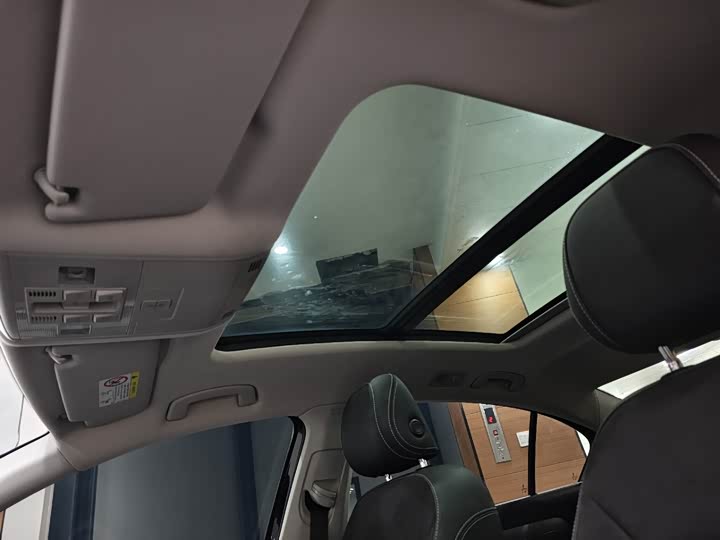 Фото 14 - Volkswagen Magotan