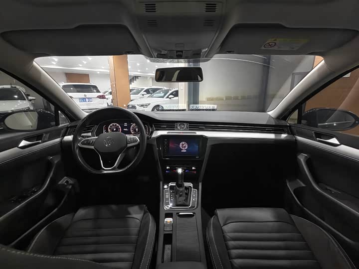 Фото 17 - Volkswagen Magotan