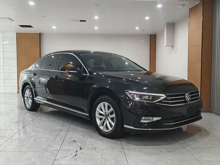 Фото 3 - Volkswagen Magotan