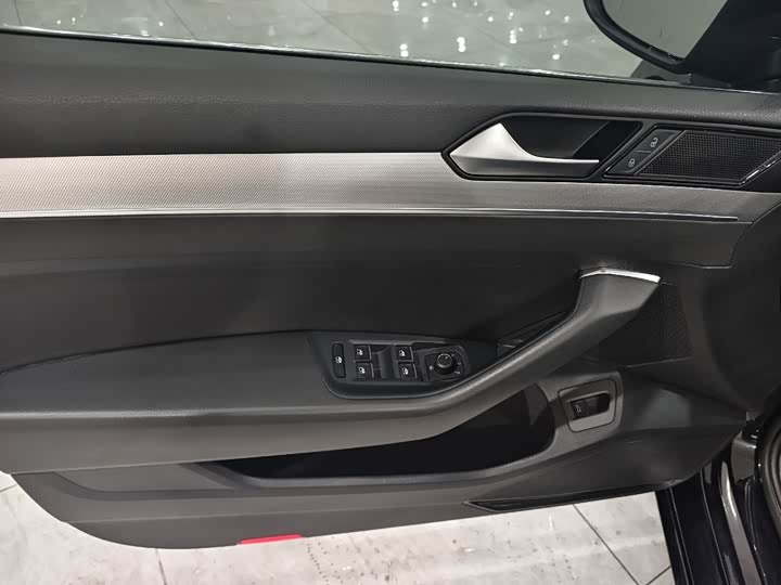 Фото 8 - Volkswagen Magotan