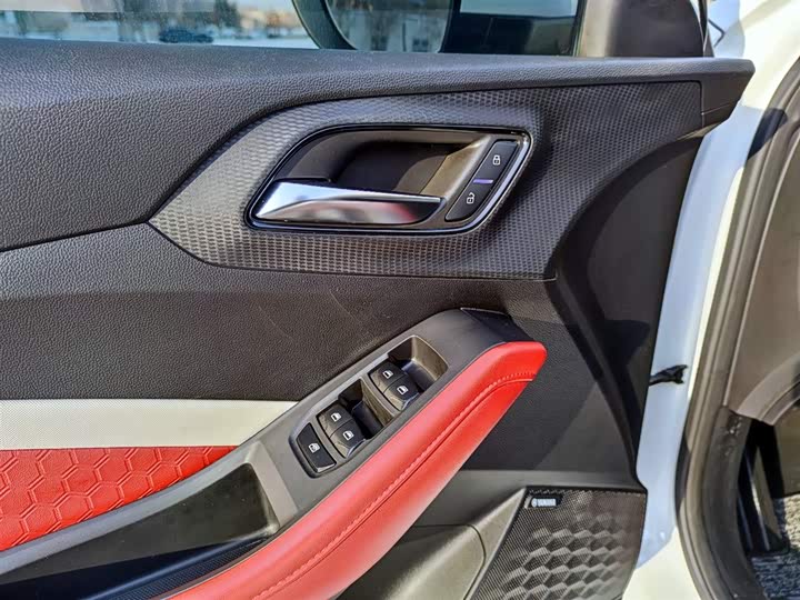 Фото 15 - MG Motor 5