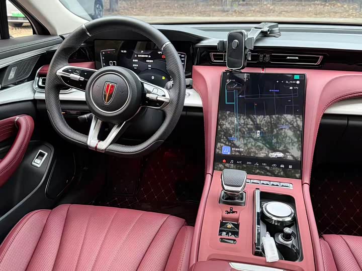 Фото 15 - Hongqi H5