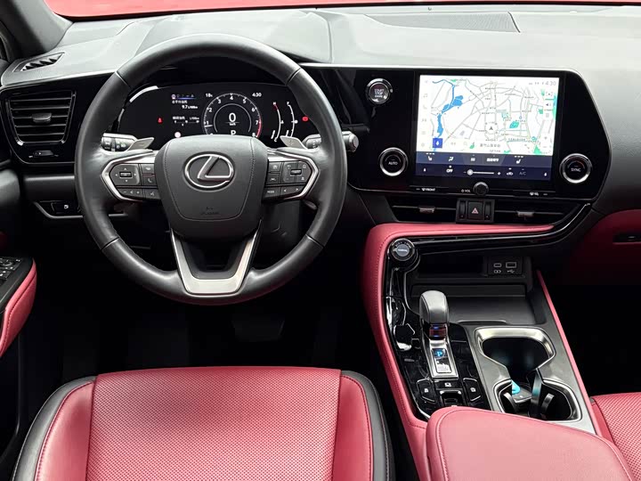 Фото 4 - Lexus NX