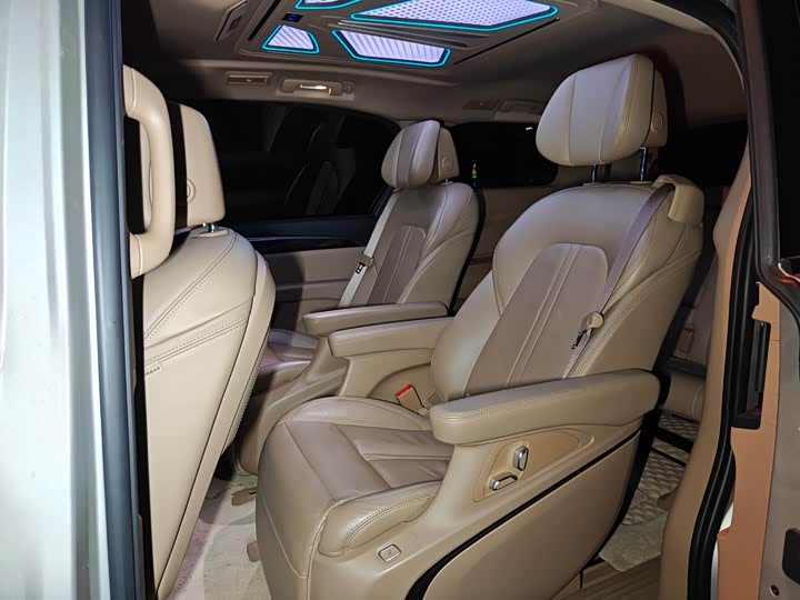 Фото 6 - Buick GL8 ES