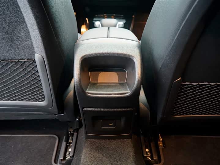 Фото 12 - Mercedes-Benz CLA-Class