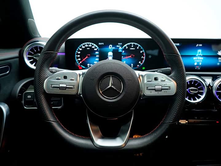 Фото 7 - Mercedes-Benz CLA-Class