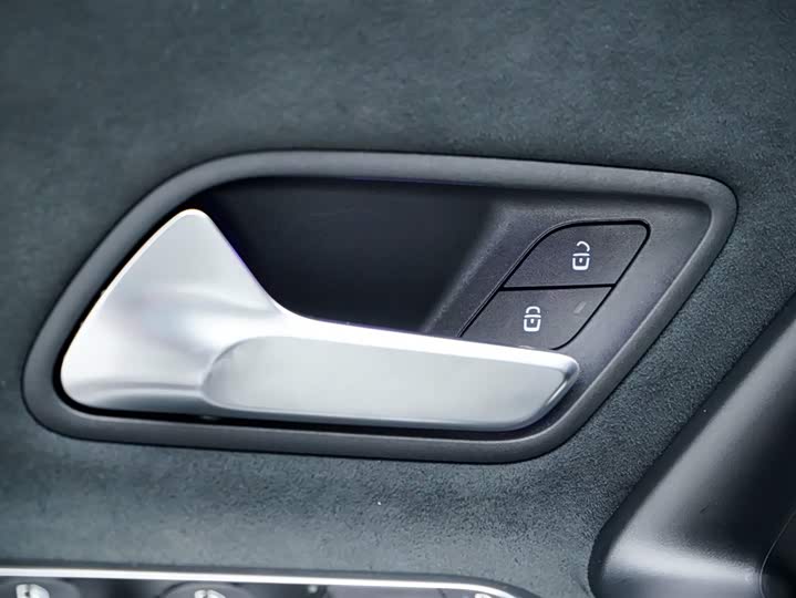 Фото 9 - Mercedes-Benz CLA-Class