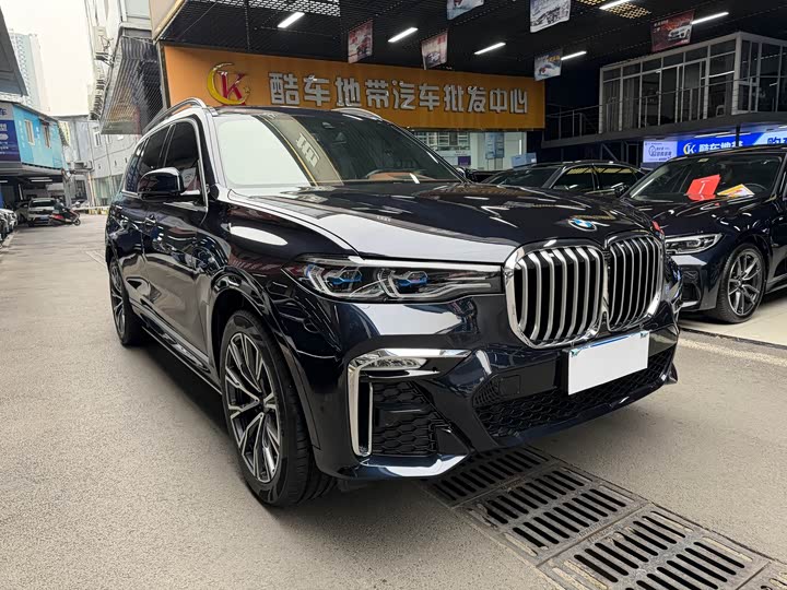 Фото 4 - BMW X7