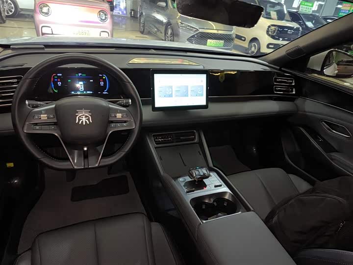 Фото 13 - BYD Qin L